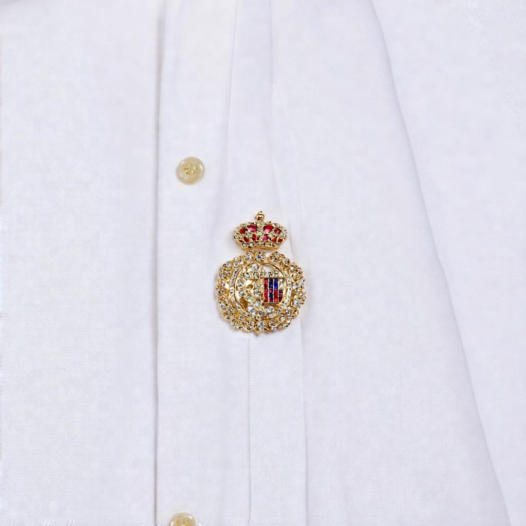 Choosing the Right Lapel Pin for Your shirt