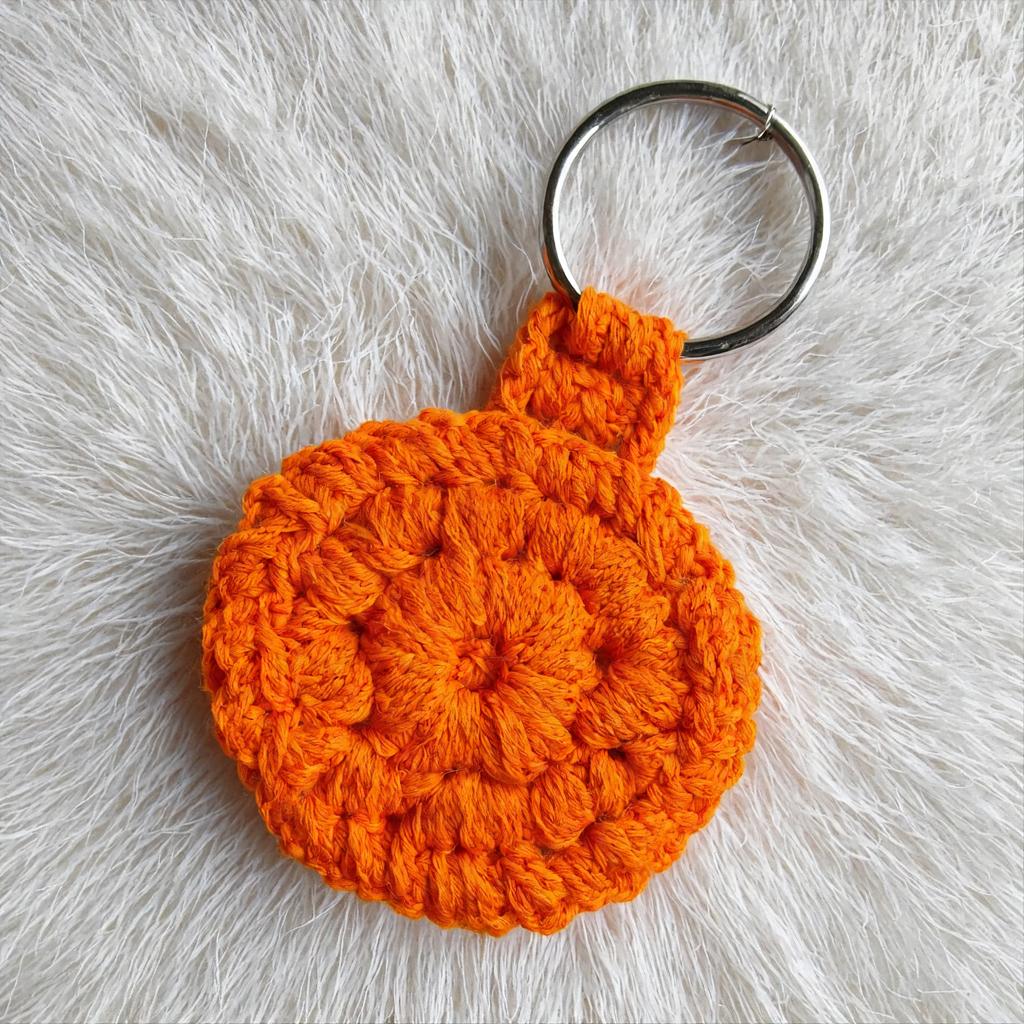 How to crochet a keychain?