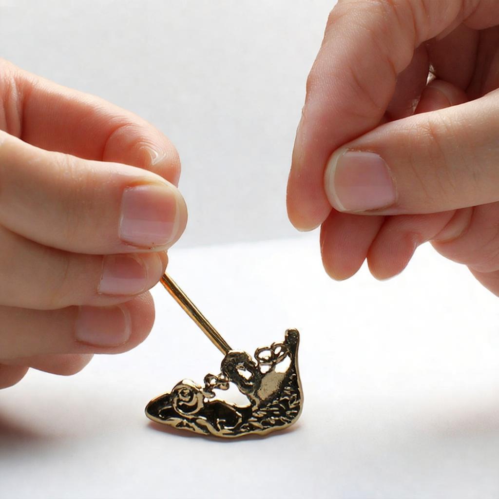 How does a lapel pin work?