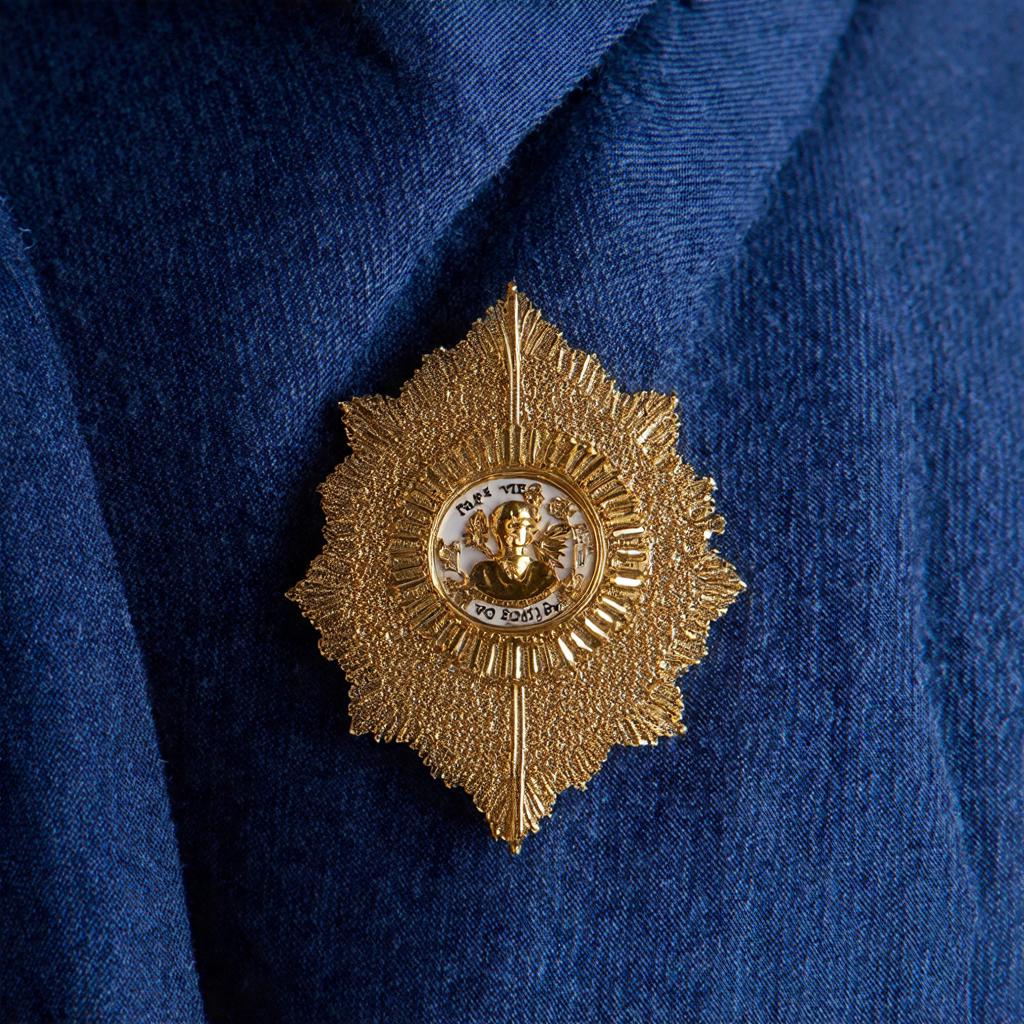 Choosing the Right Type of Lapel Pin for Different Occasions