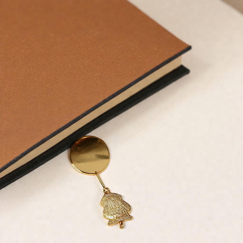 Choosing the right size and shape for your lapel pin