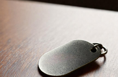 How to wear dog tags?