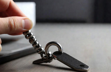 How to clean lululemon keychain?